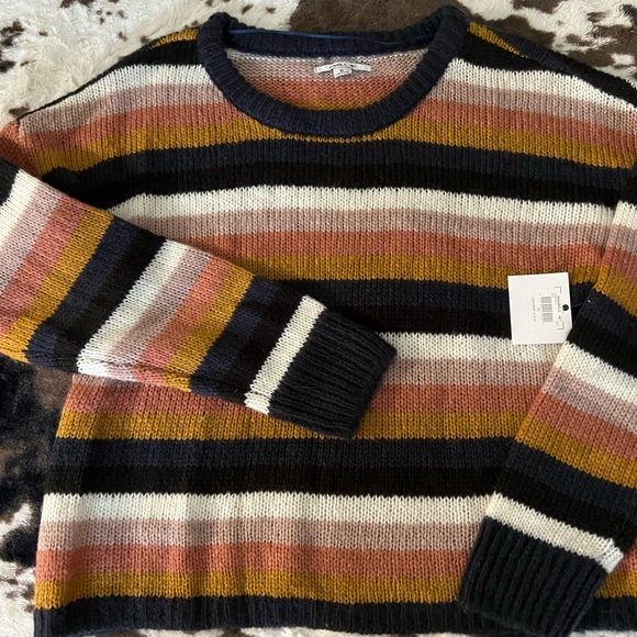 O’Neill sweater - Picture 1 of 3